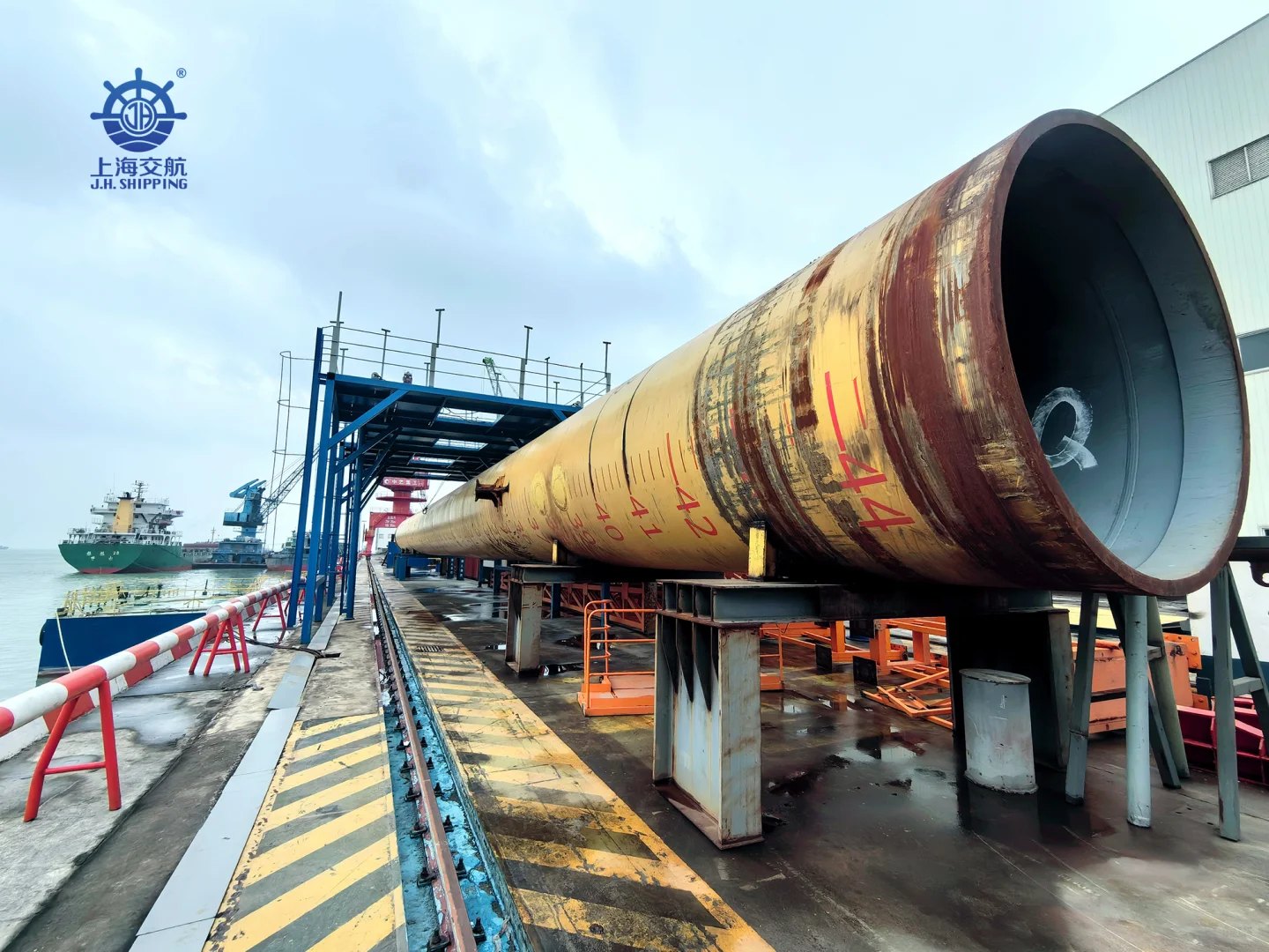 200吨内河船有多大