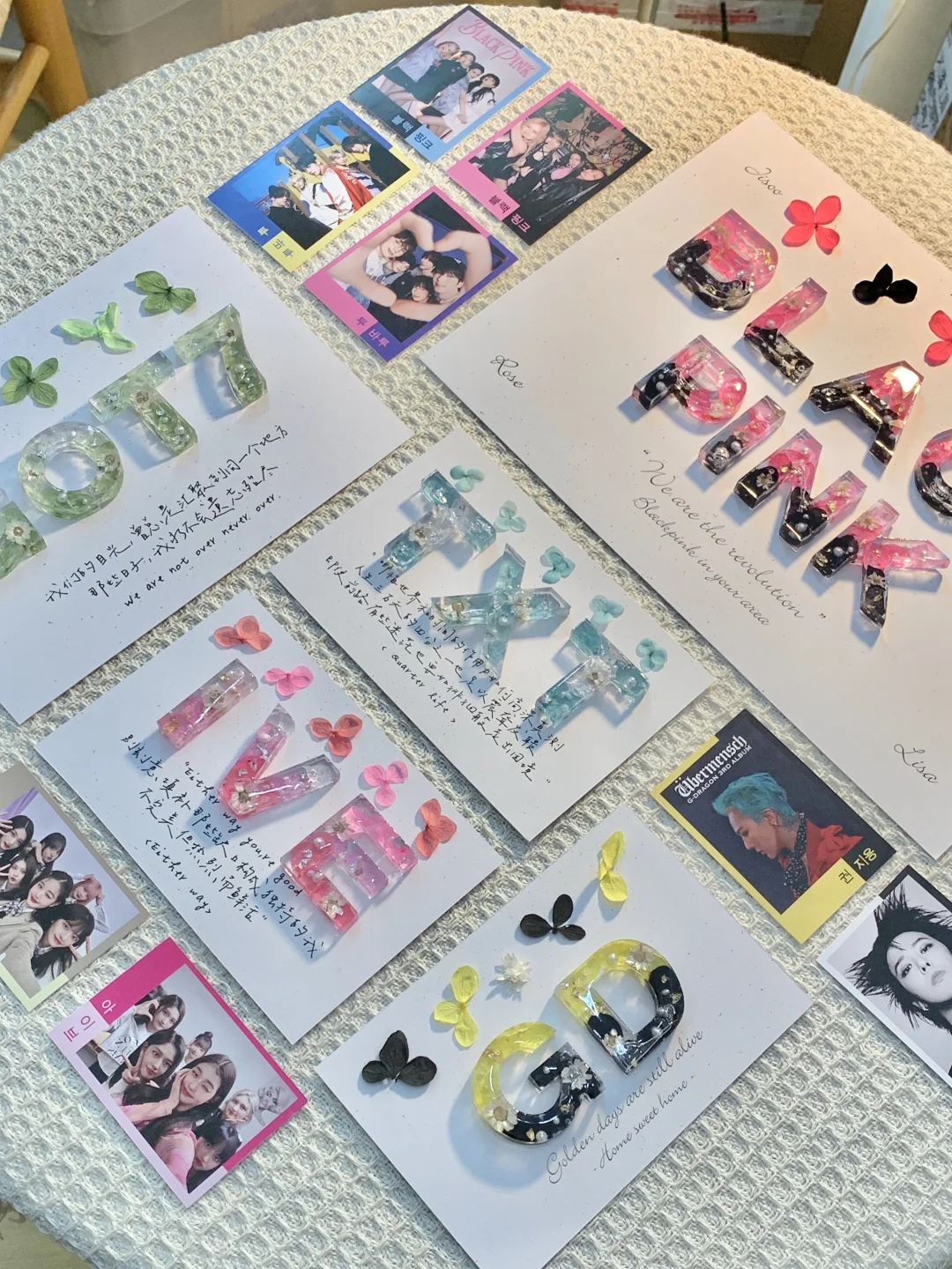 天啊❗️Kpop人必须拥有团名滴胶框✨✨