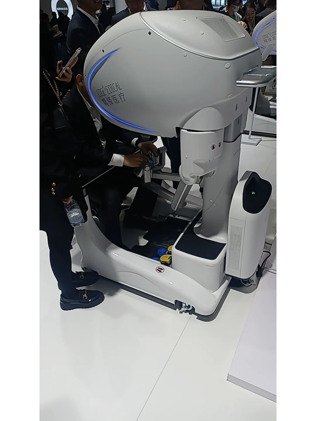 国产医疗设计碾压标杆达芬奇？?⚡️