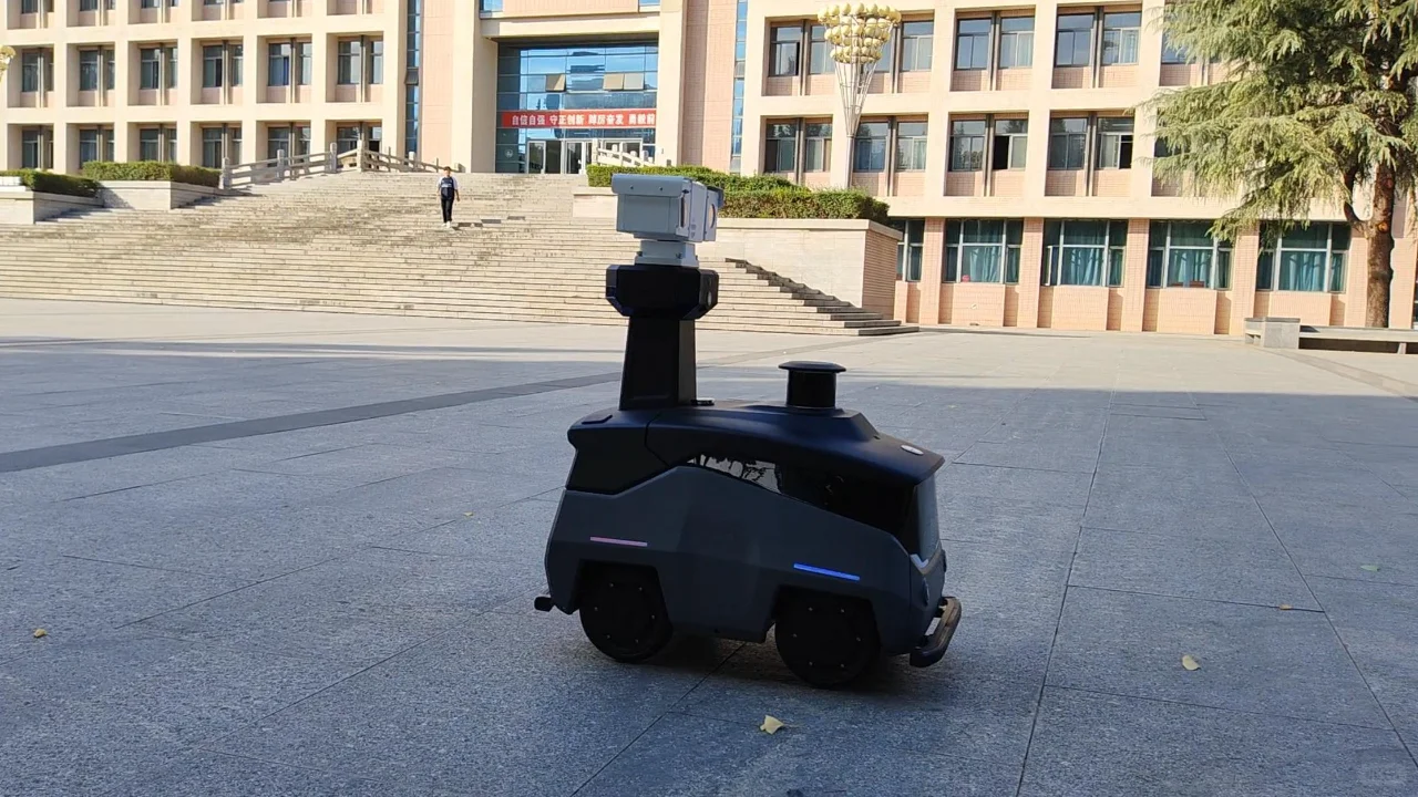 智慧安防巡逻机器人给学校带来的改变