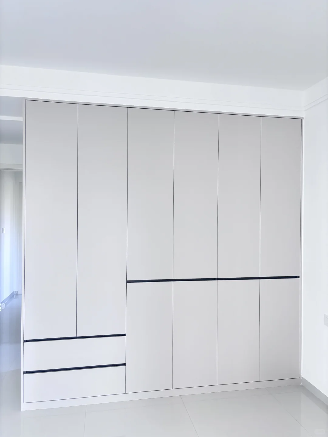 被邻居们夸爆了的分段式免拉手衣柜…