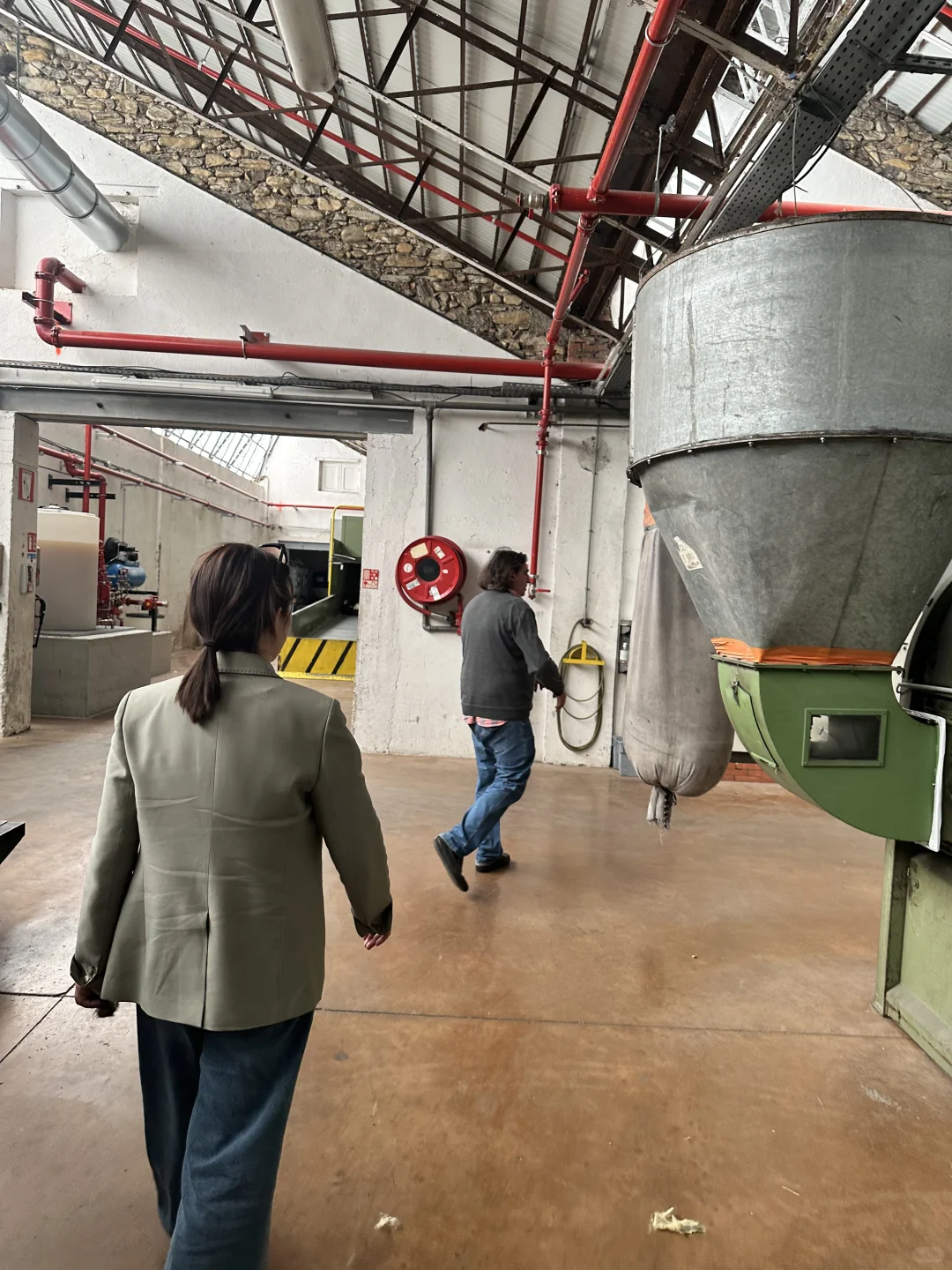 法国验厂惊现CHANEL神秘仓库丨揭秘封板协议