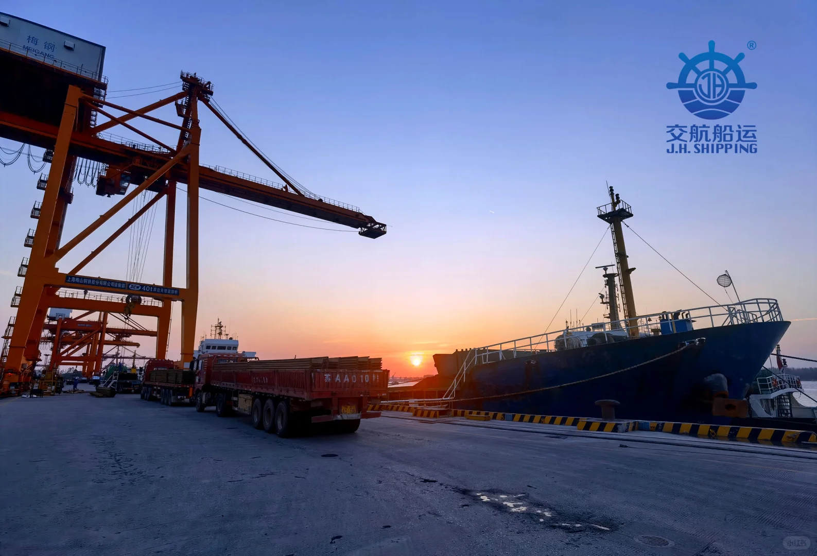 200吨内河船有多大