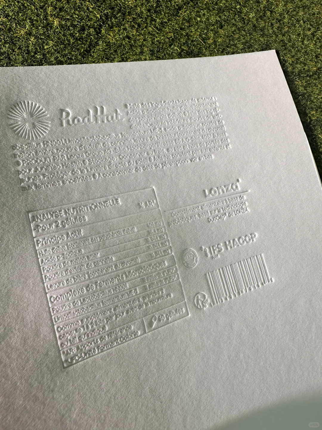 无色压凹完美呈现文字的美！不拘泥印刷