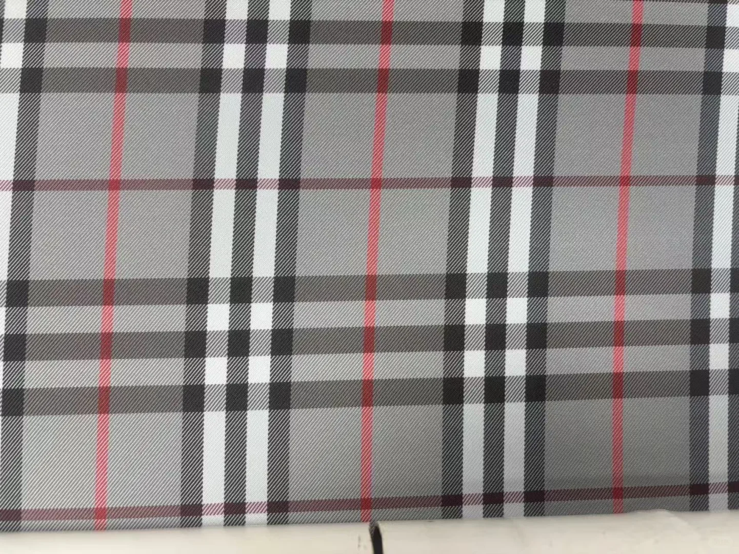 新品开发，实体工厂很困难，借钱也要搞开发