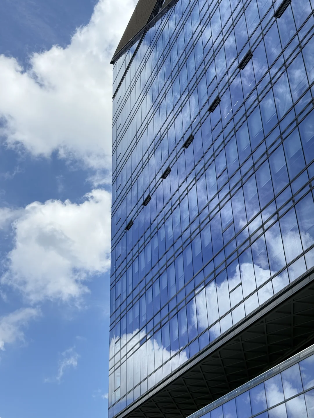 7.19 Live｜玻璃幕墙是天空的浪漫魔镜