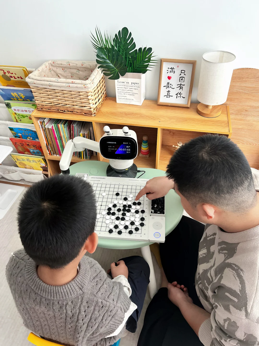 笑si,给儿子买的新年礼物我对象抢着玩?