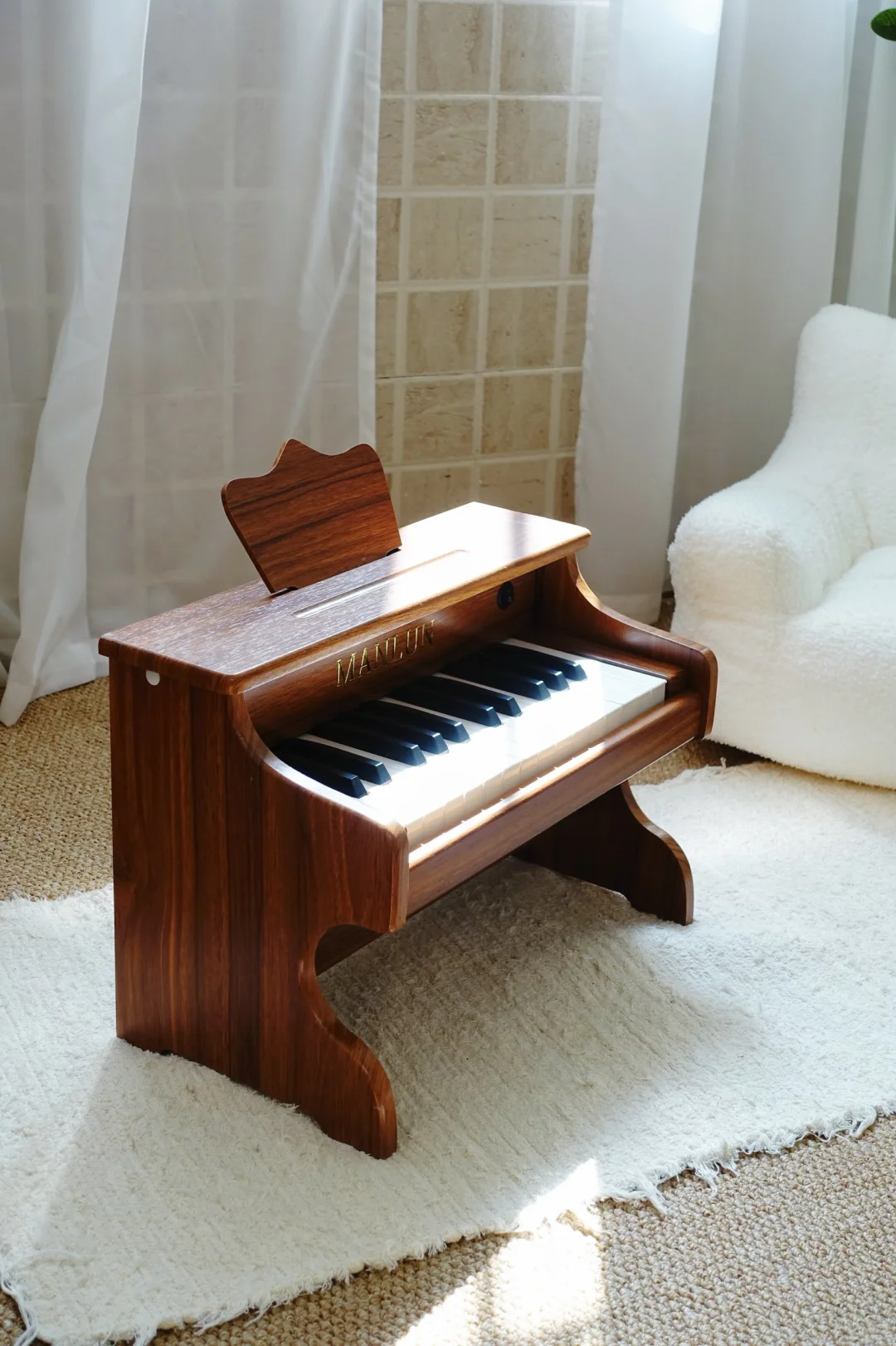 ?两岁宝宝的音乐启蒙｜把钢琴变成“大玩具”