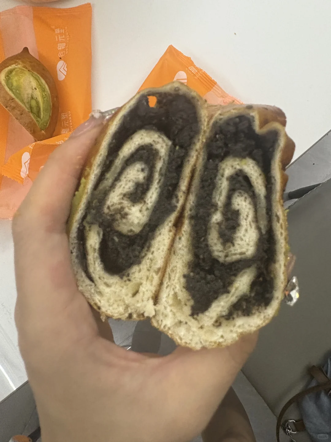 今天吃了谷物元素的碱水棒!