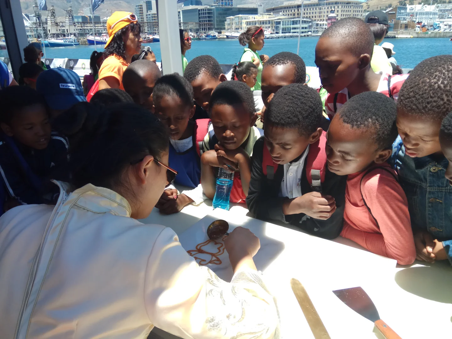 让非遗糖画走向世界～