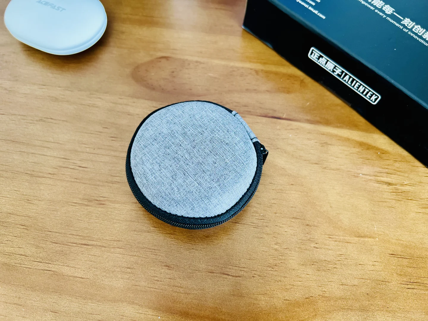 100块买了个AI对话机器人，可接入DeepSeek