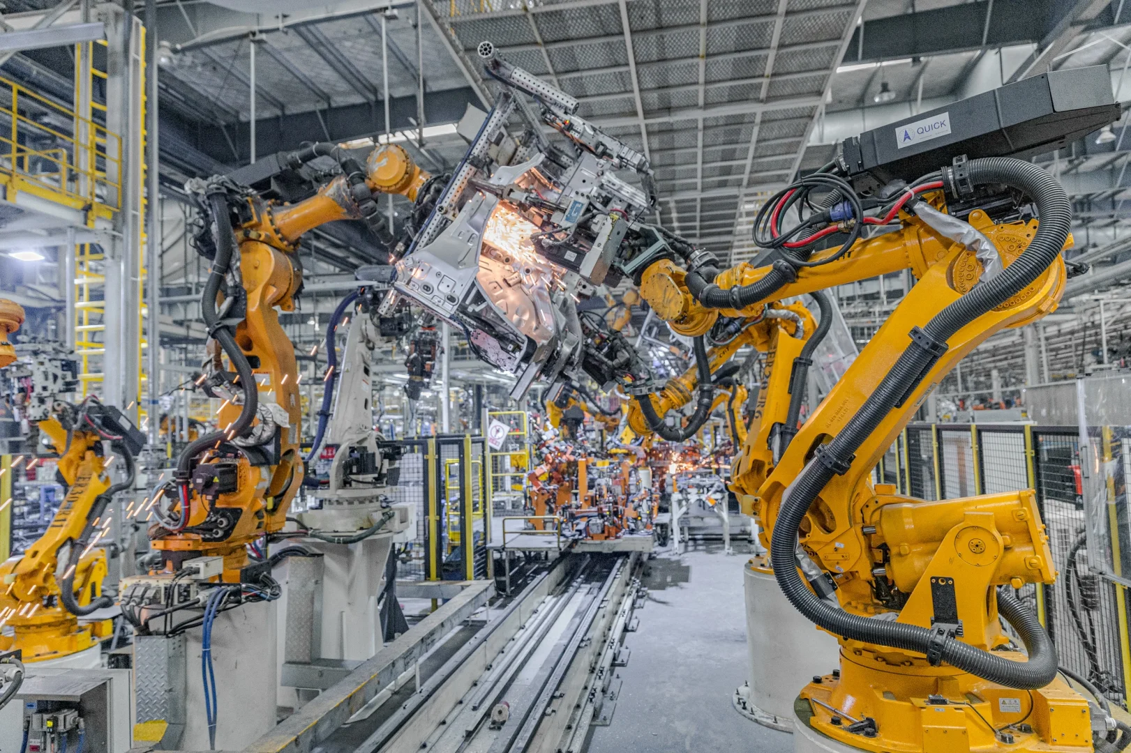 海思十一汽车超级工厂科技研学