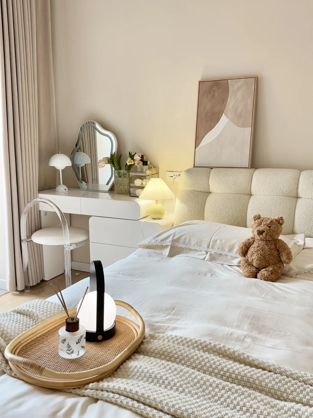 不听劝，卧室打整面墙的衣柜！全部做成挂衣区