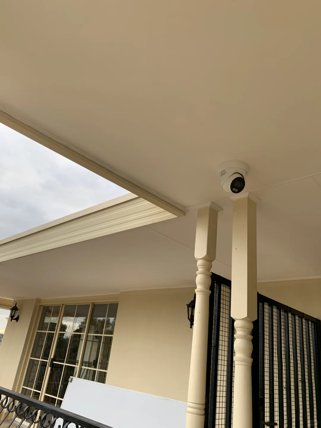 智能AI识别声光报警摄像头包安装