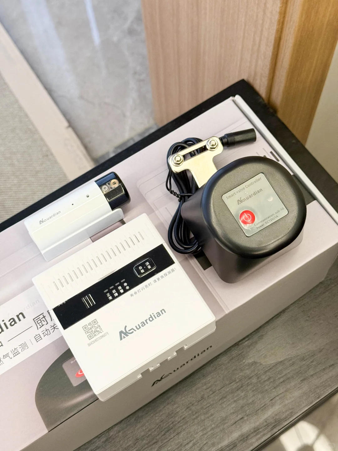 花艺师厨房也有花香安全，安可信报警器