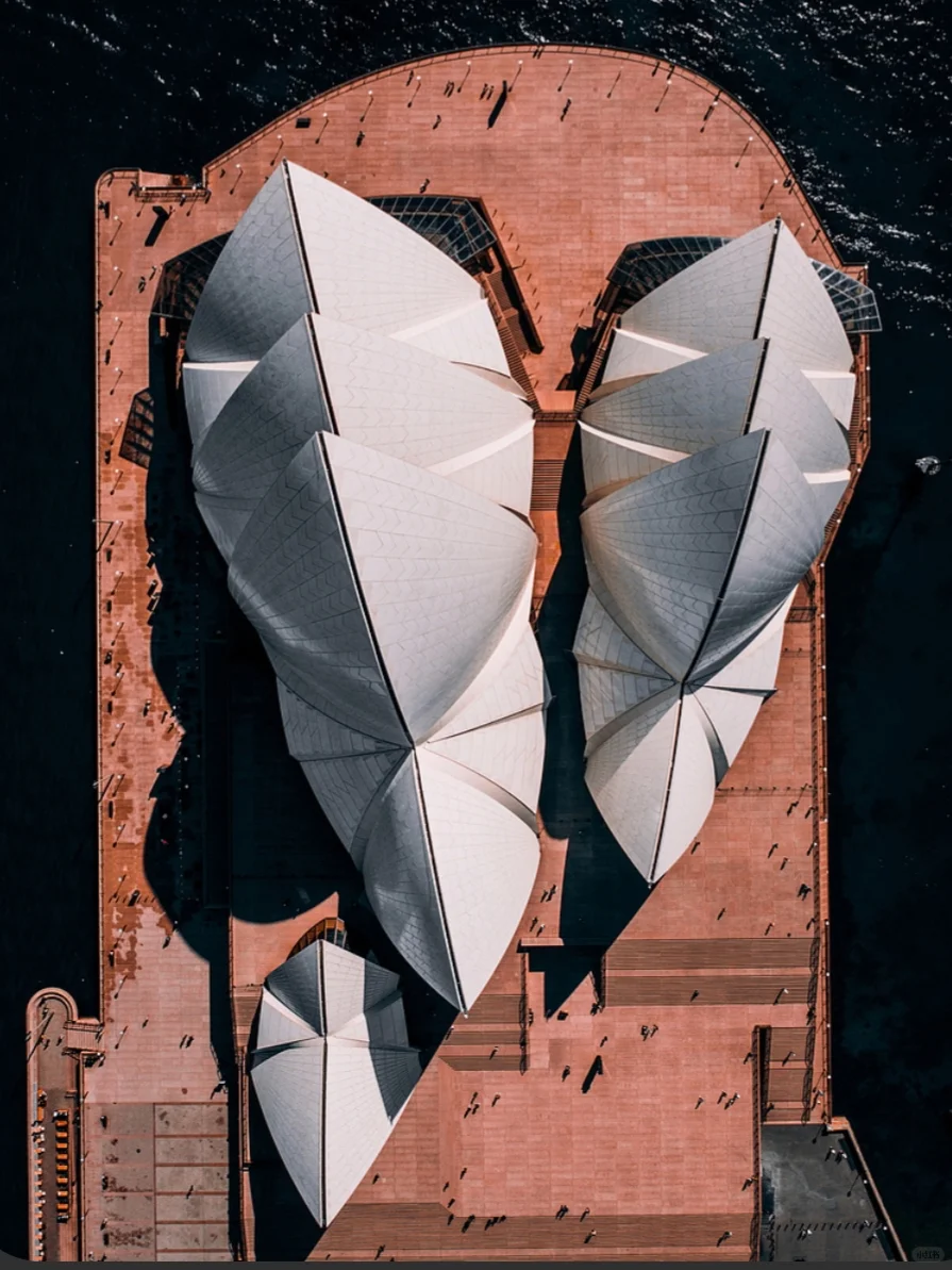 历史上的今天(悉尼歌剧院诞生)