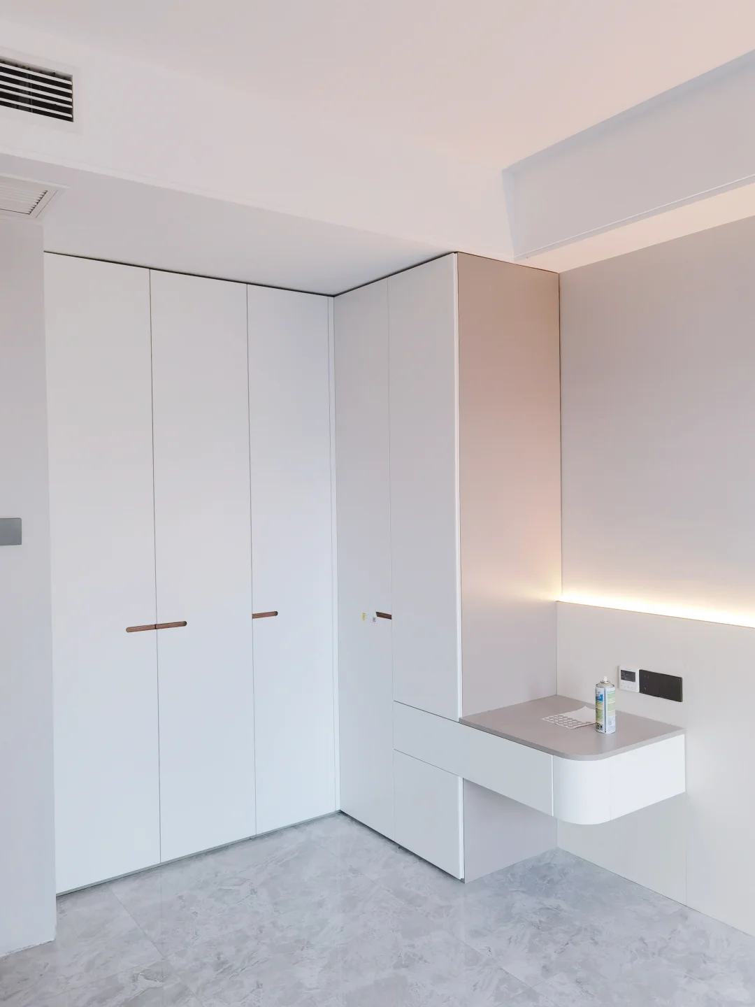 ?18款衣柜落地实景，推给近期做衣柜的人！