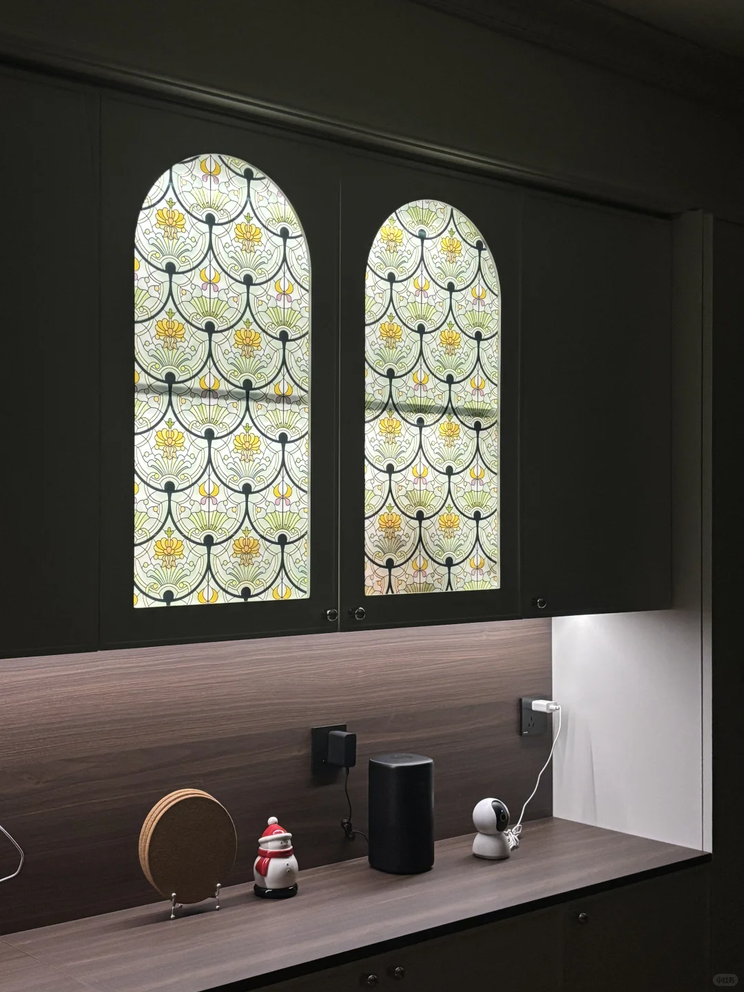 花30元改造餐边柜！玻璃门贴完直接封神✨