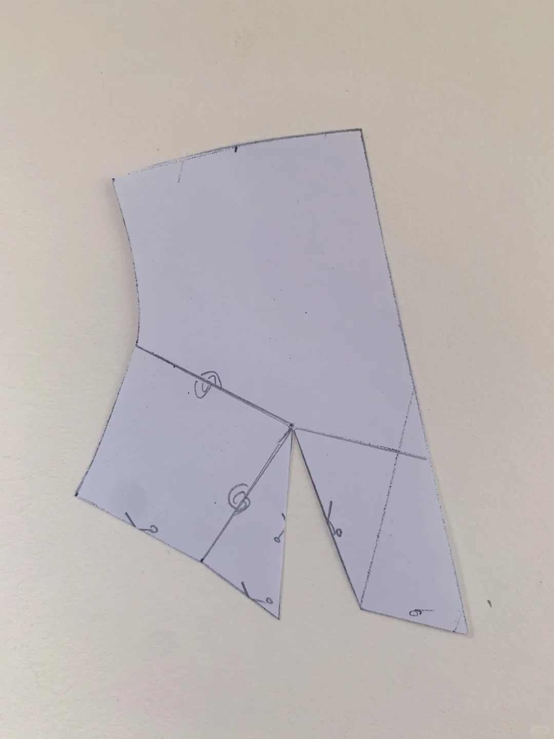 收腰显瘦纽结短袖裁剪图分享