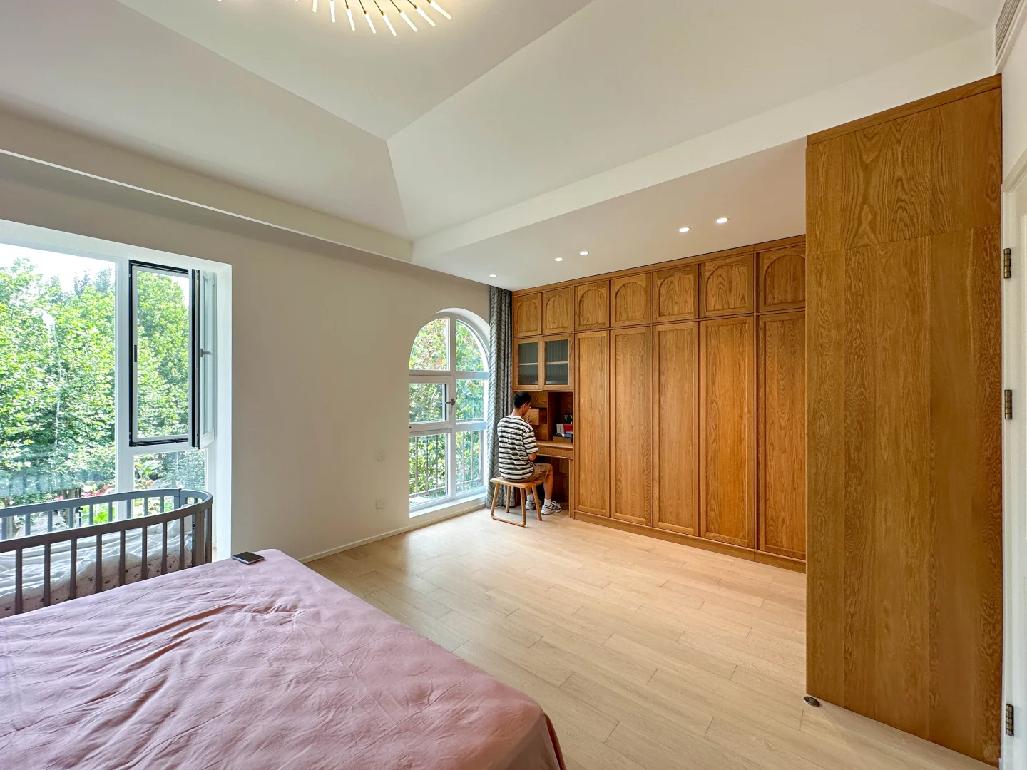 多亏有满墙衣柜✌️换季不用麻烦整理衣物