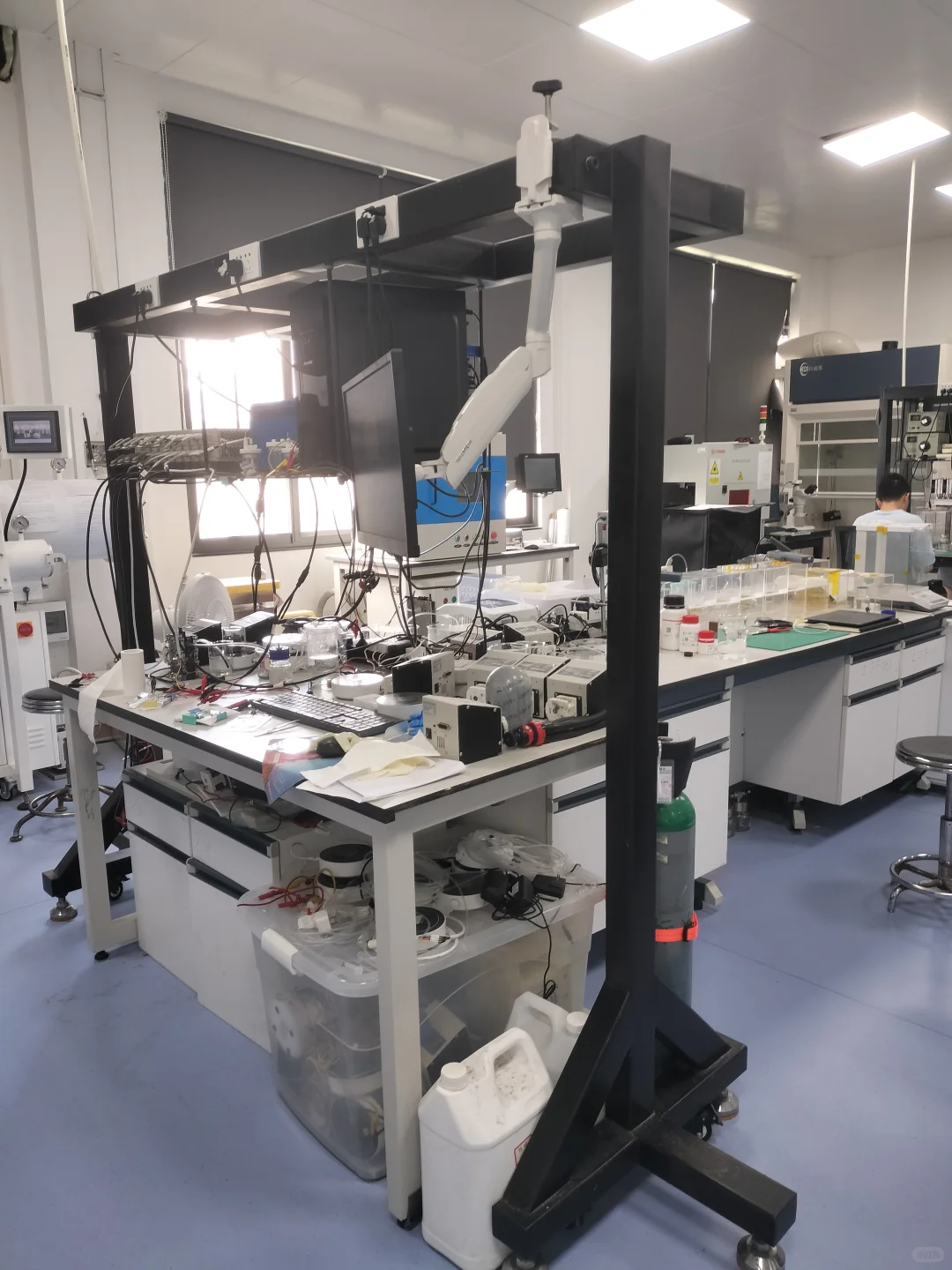 这是你们梦中情实验室吗？小学生这个夏天