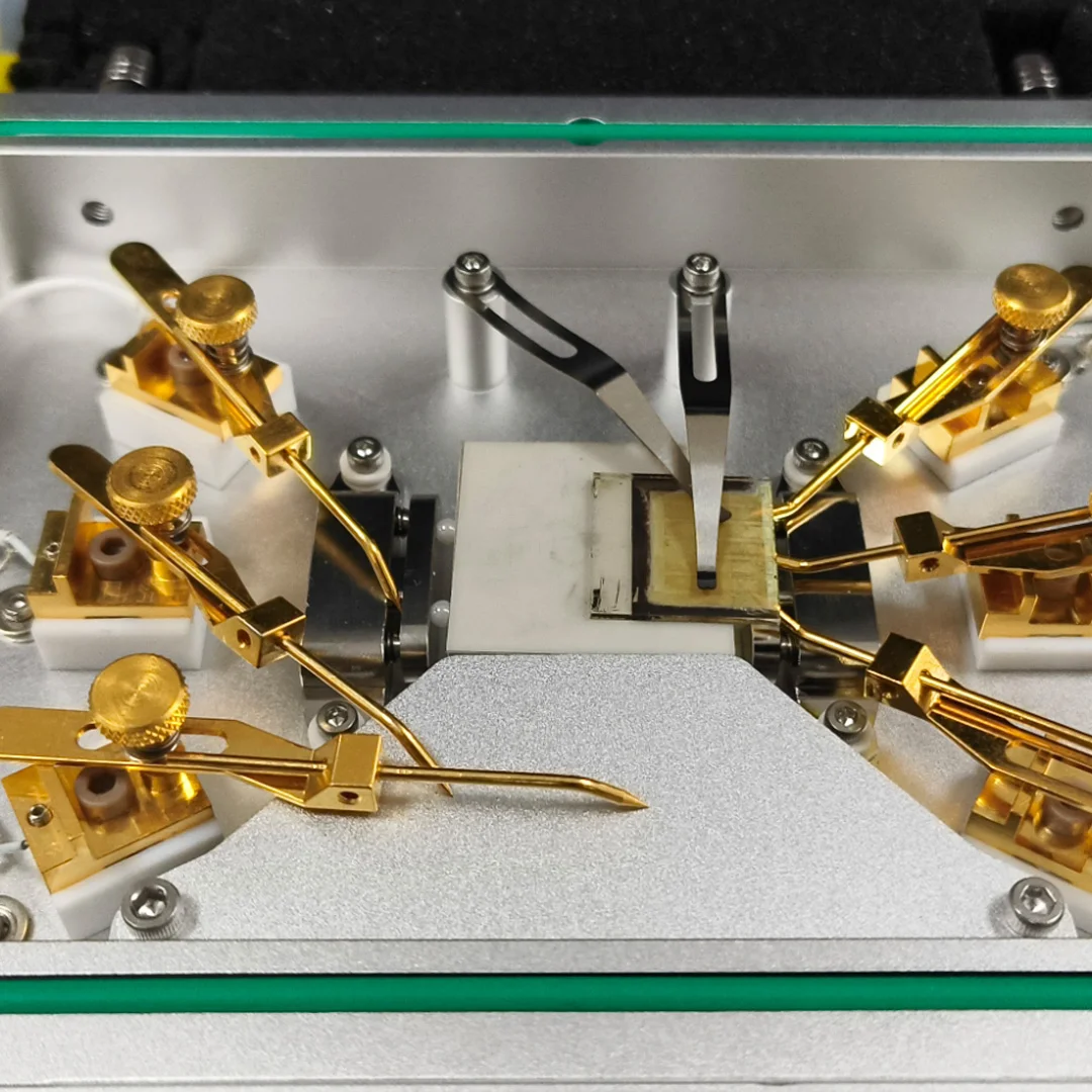 果果仪器为西湖大学定制探针冷热台成功交付