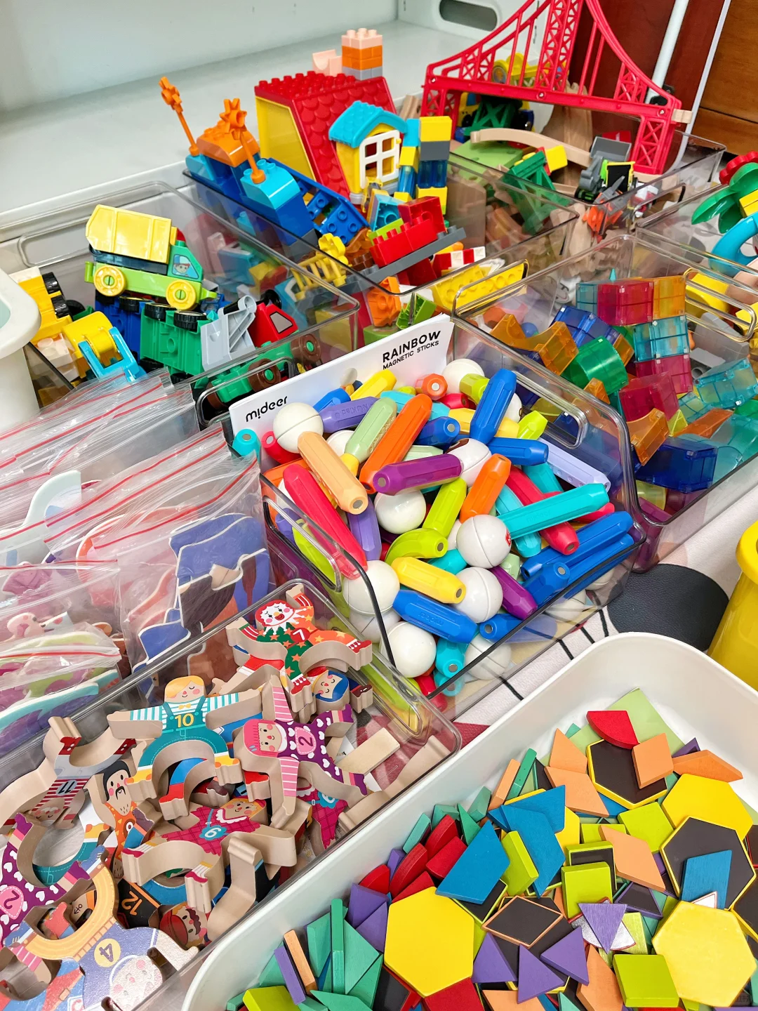 整理玩具☹️是件不容易的事?