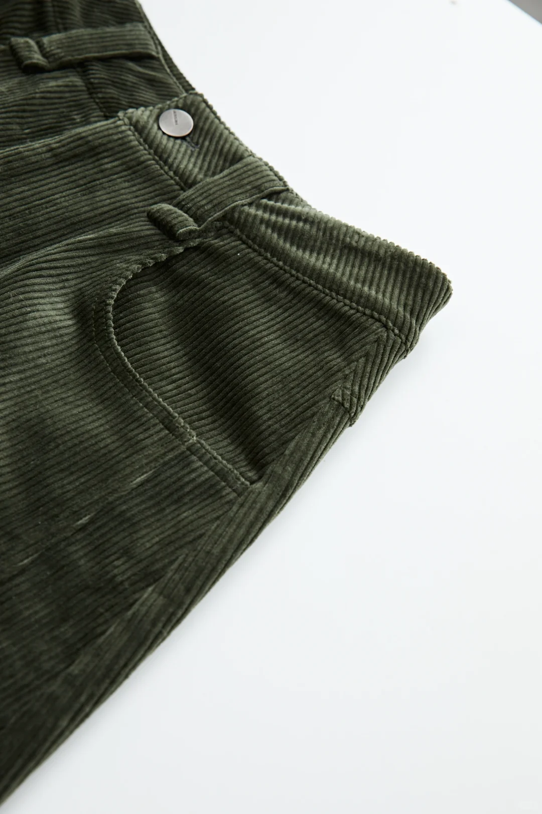 秋冬C位裤装被我挖到了！绿灯芯绒裤绝绝子