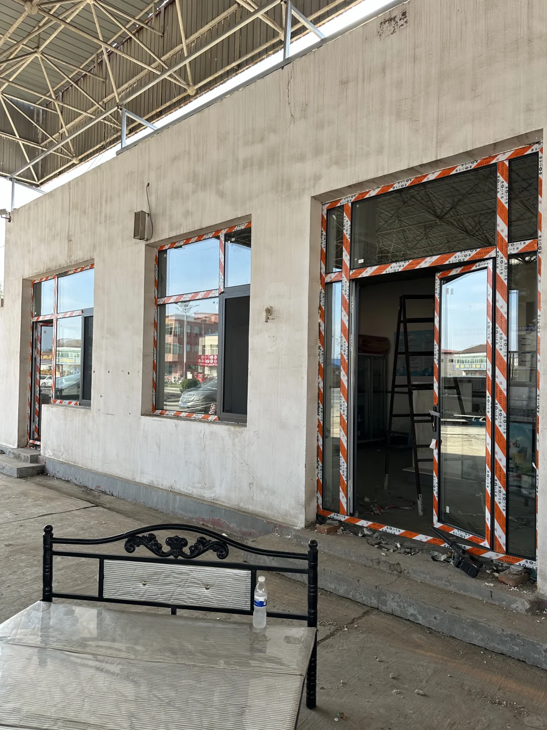 新窗落地，顺顺利利