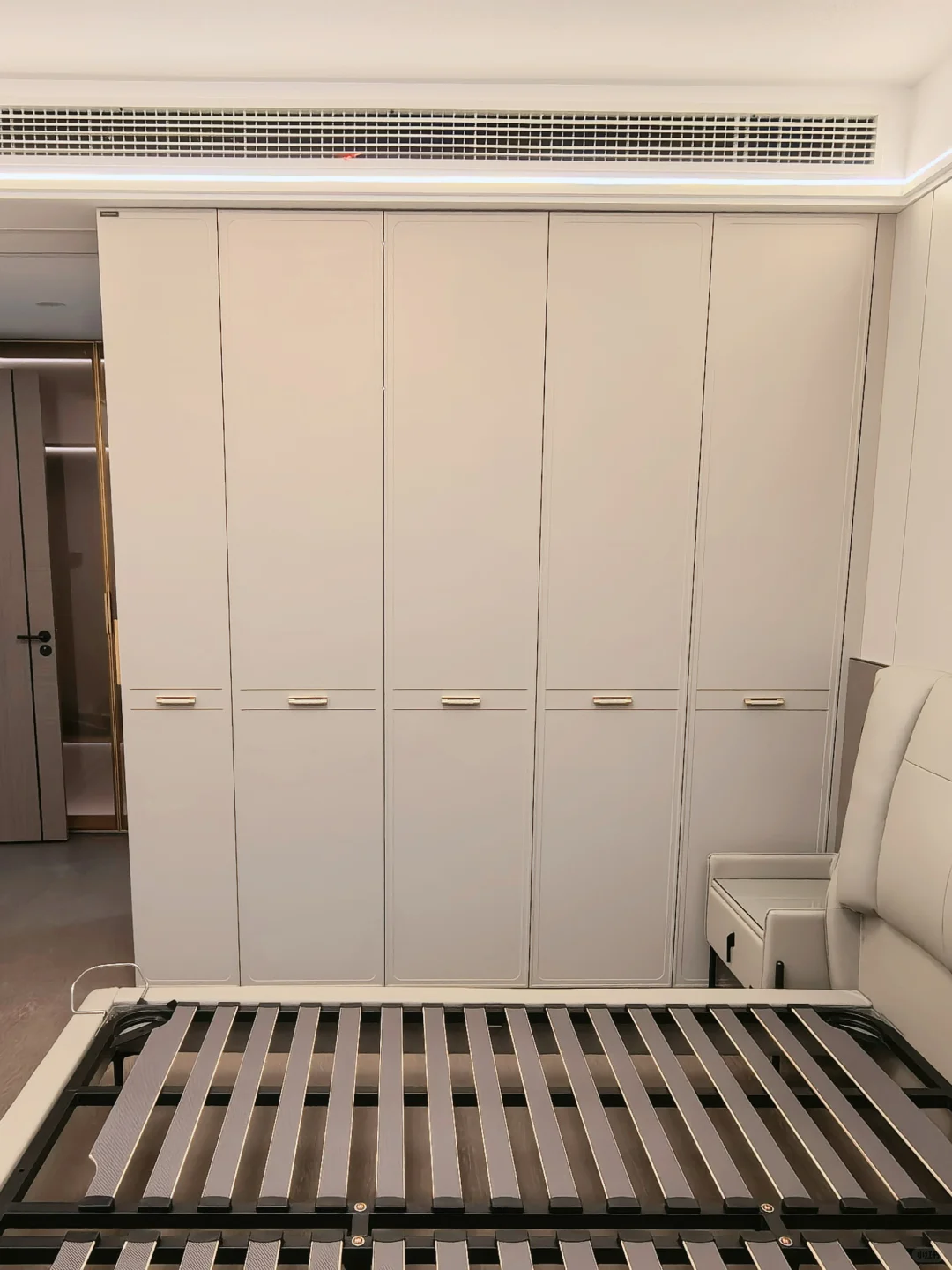 ?18款衣柜落地实景，推给近期做衣柜的人！