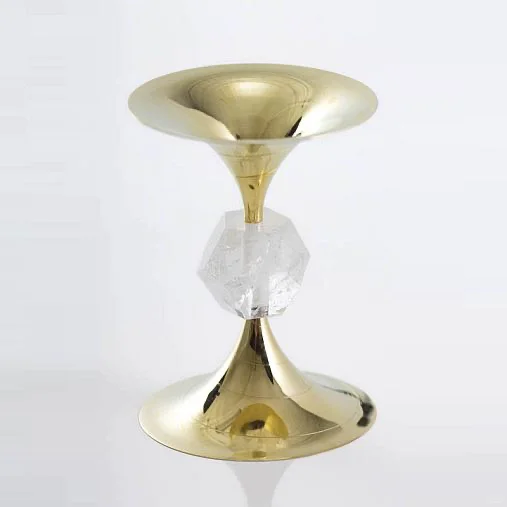 量子涨落谐振器