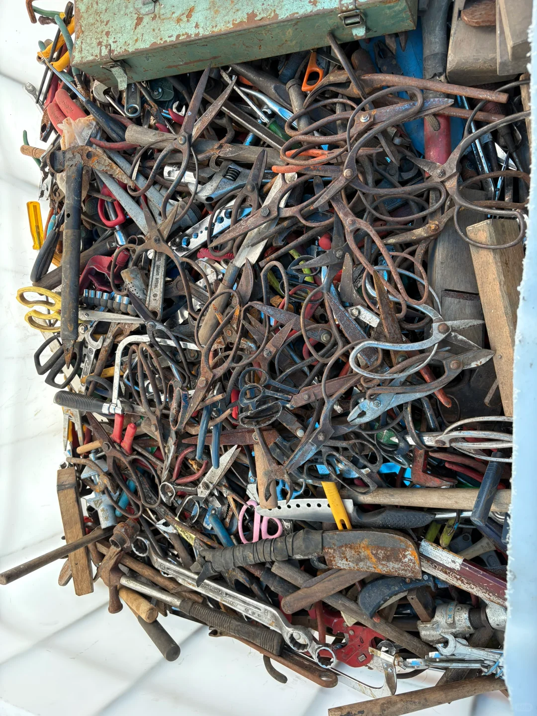 刚到国内，两吨左右！