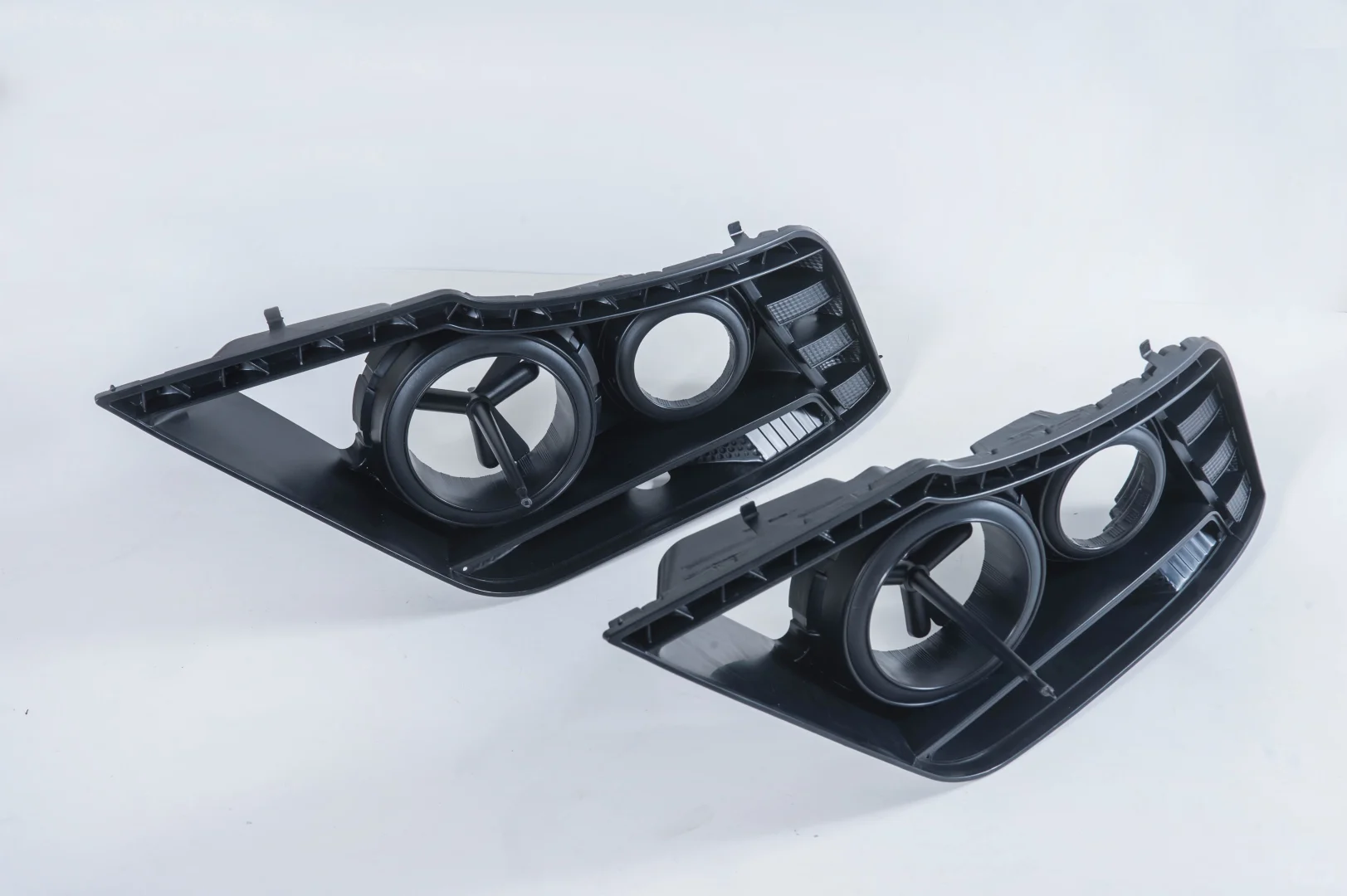 无锡嘉弘深入解析PVC颗粒：现代工业的多面手