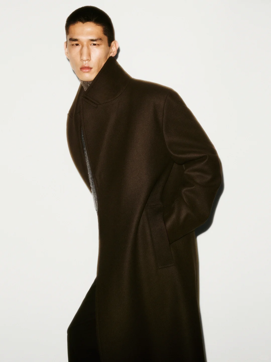 COS 2025秋冬系列｜经典重构