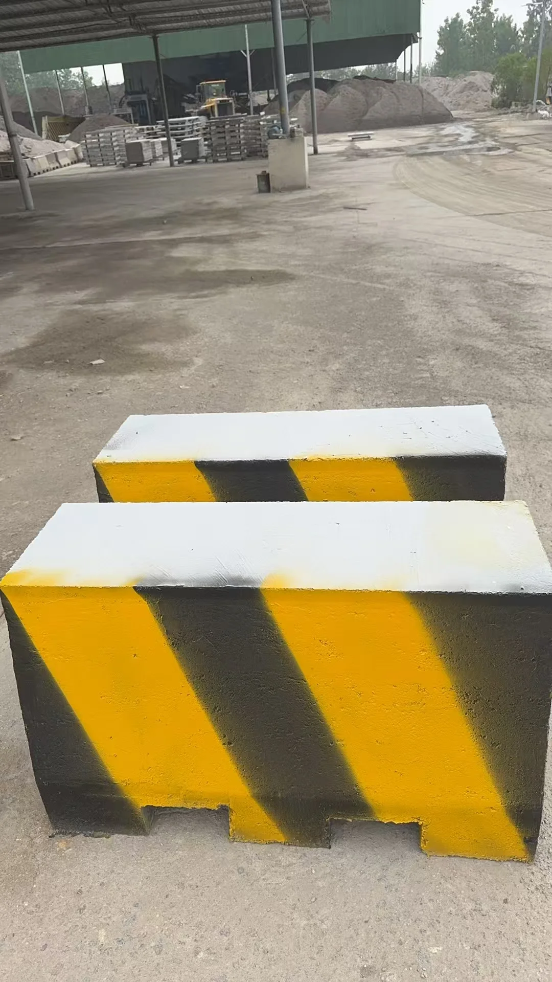 江苏安徽上海围挡水泥墩光伏墩隔离墩