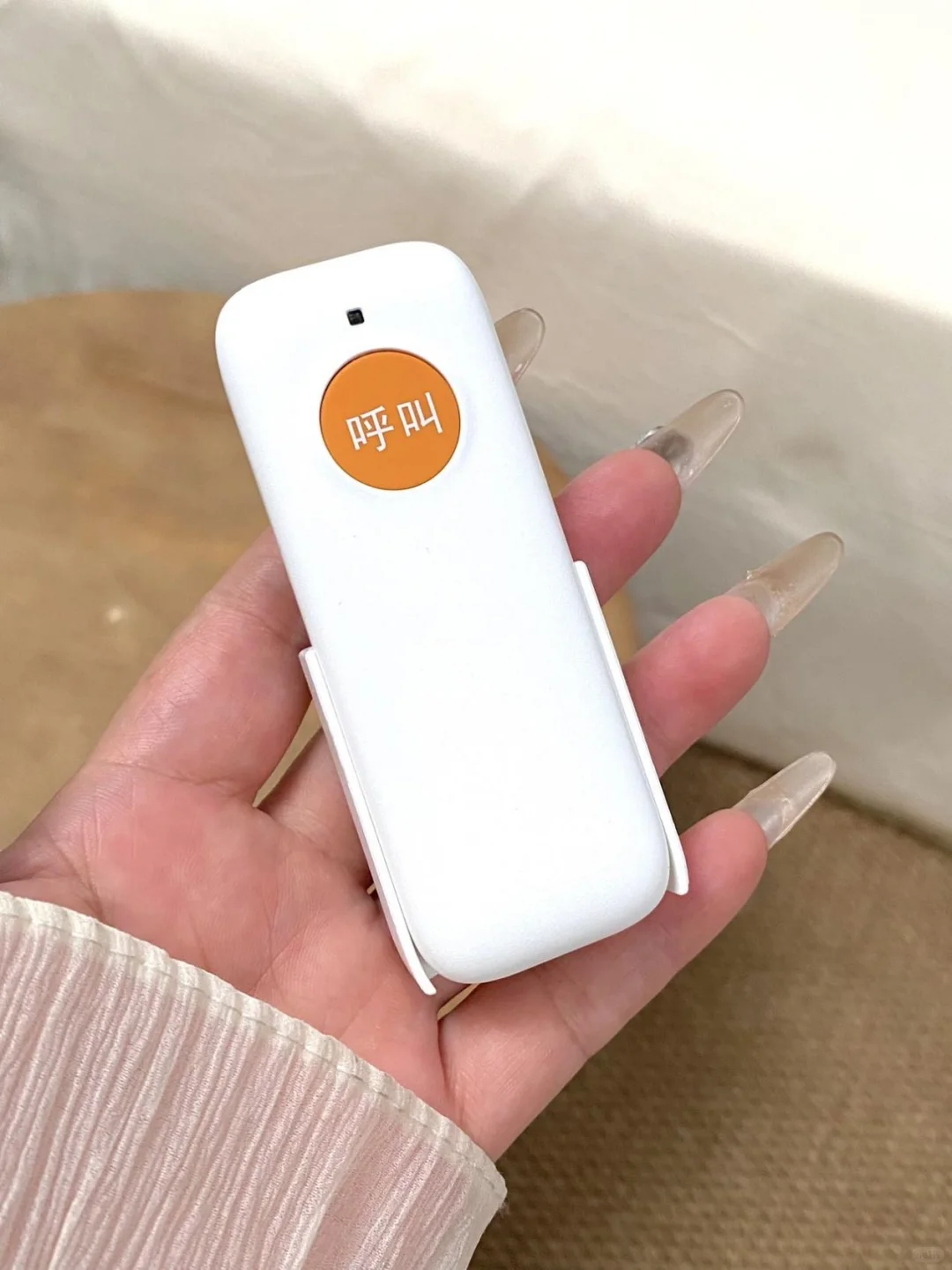 这台小设备，是我为爸妈准备的“远程安心