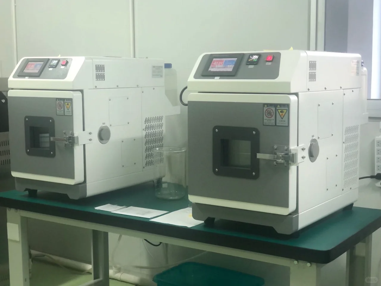 关于我们工厂的专利设备,桌上型恒温恒湿箱