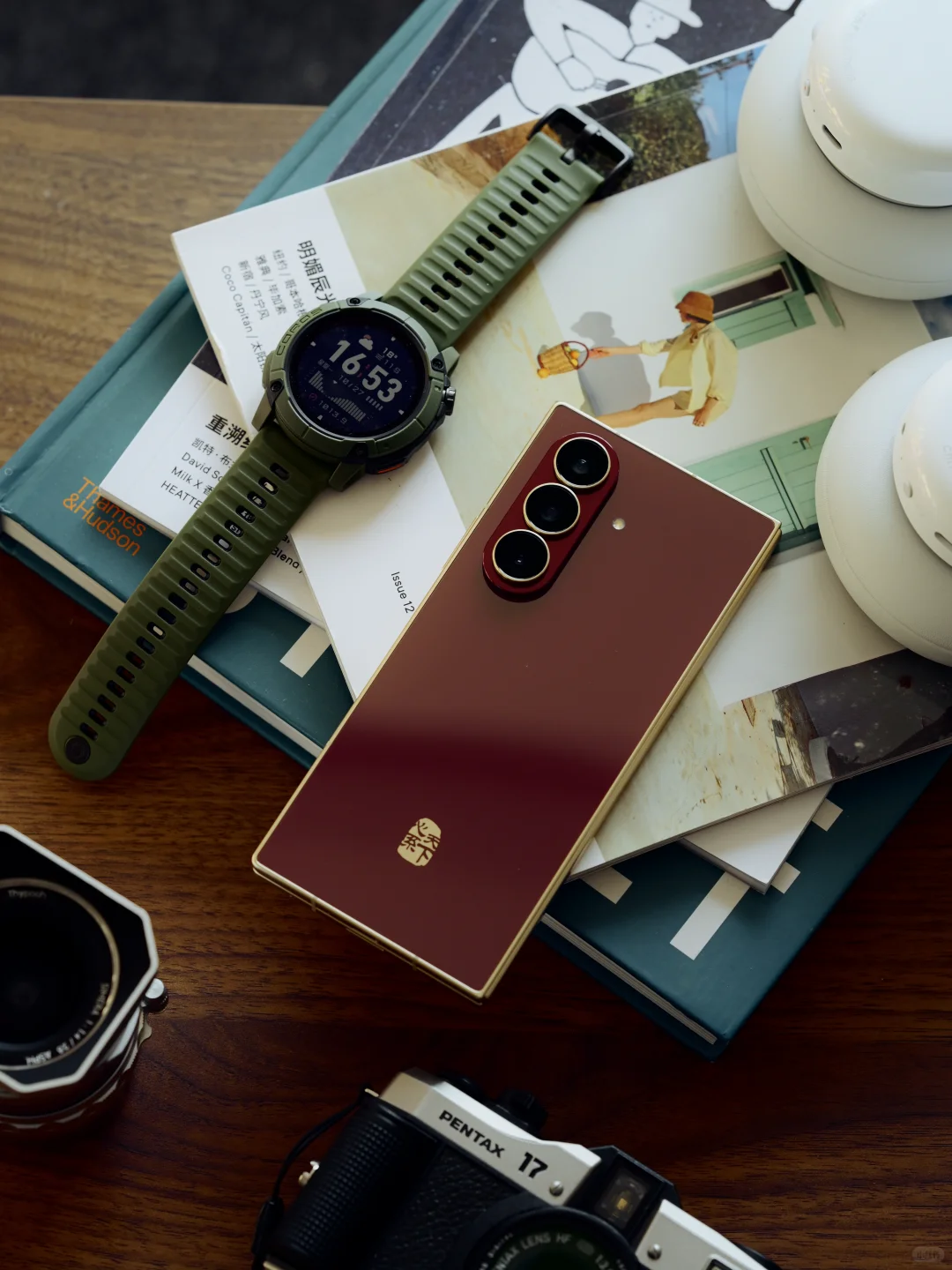 折叠屏的意义：旅途中也能沉浸创作