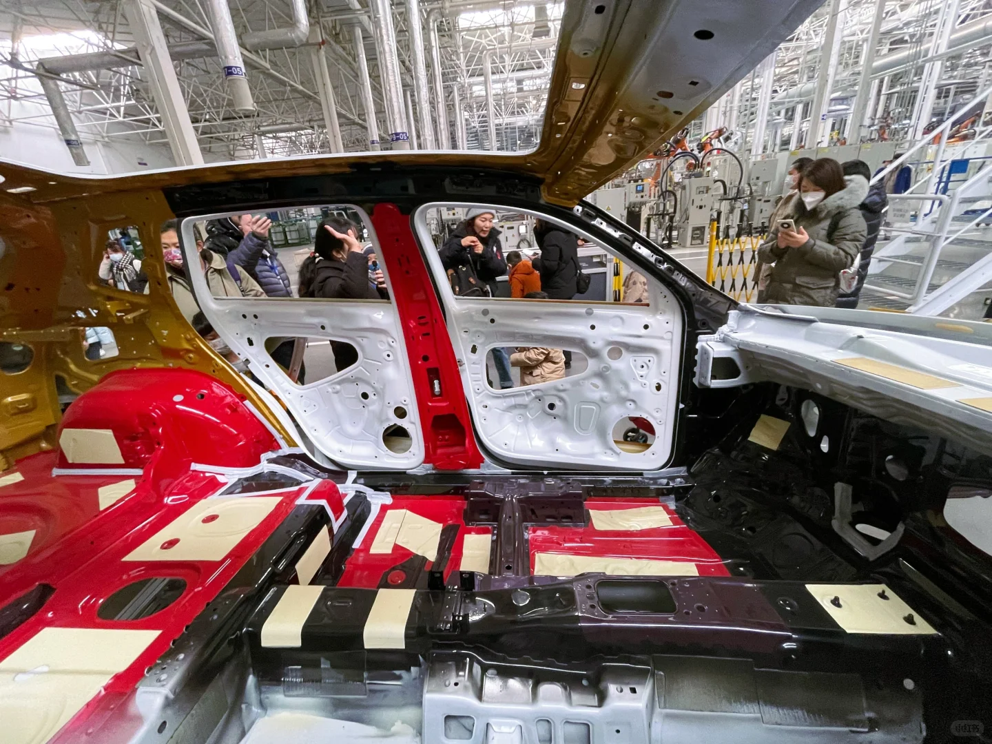 参观一汽大众汽车生产线可泰酷拉！