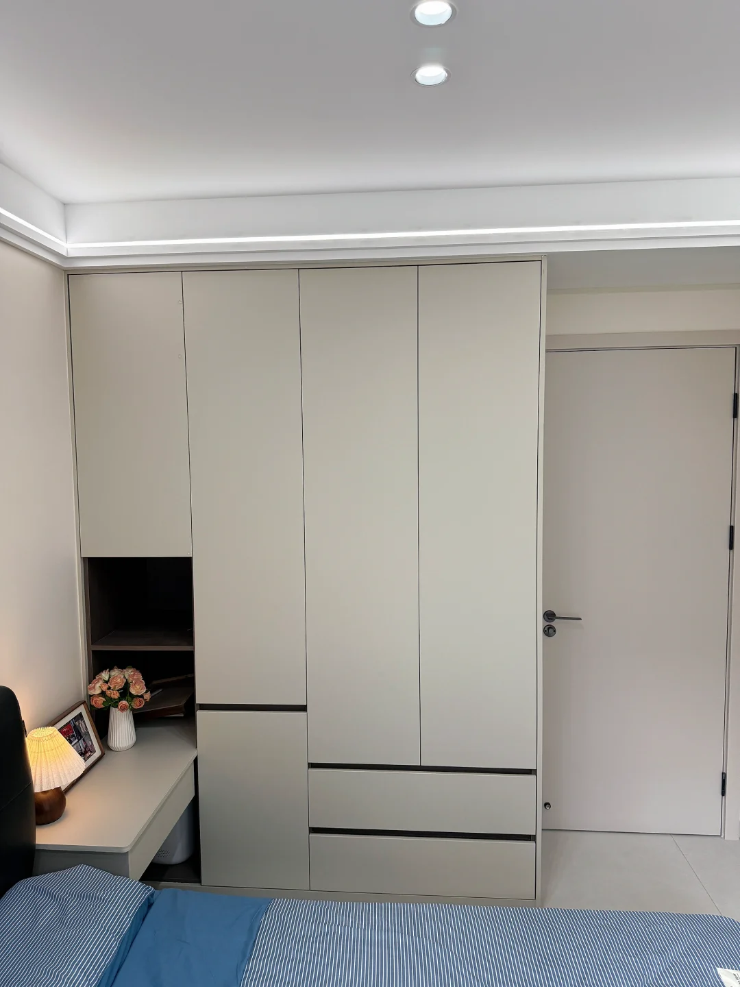 小卧室衣柜带书桌的设计太绝了!(尺寸在最后