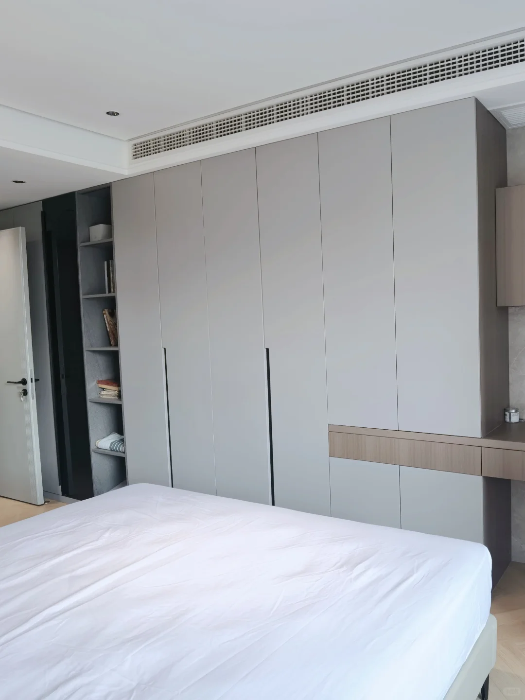 ?18款衣柜落地实景，推给近期做衣柜的人！