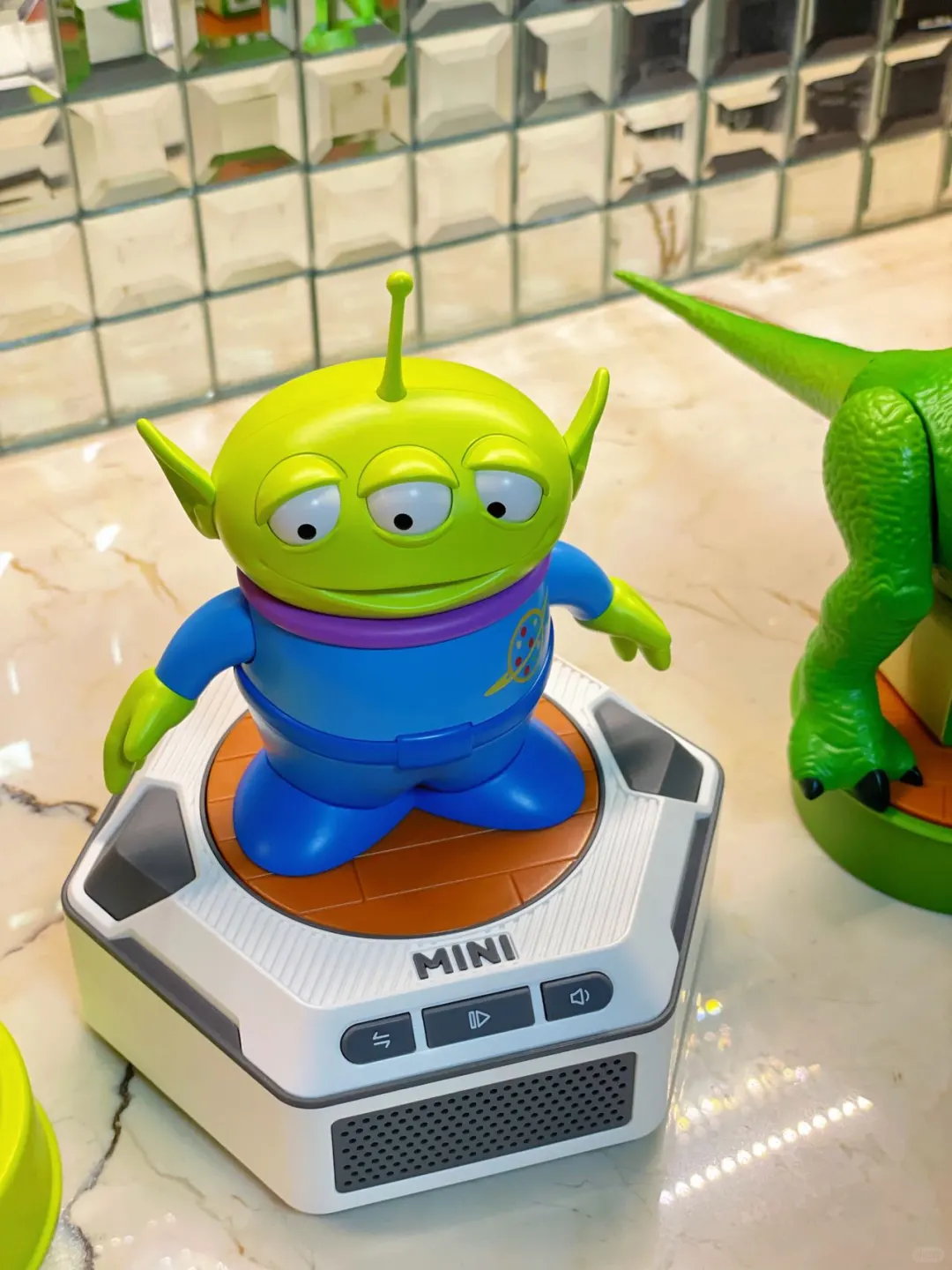 ?没有男孩子能拒绝高科技玩具！