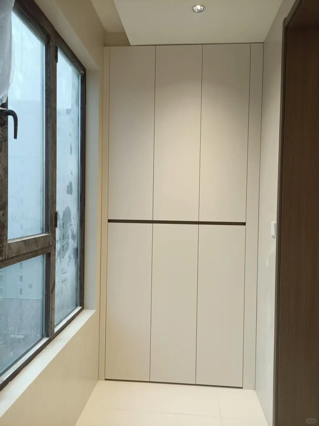 爱格U188衣柜落地