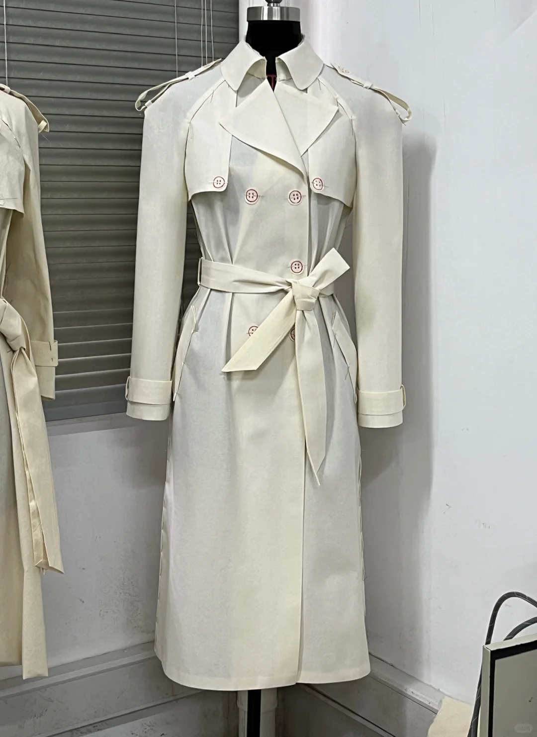 立体裁剪风衣分享