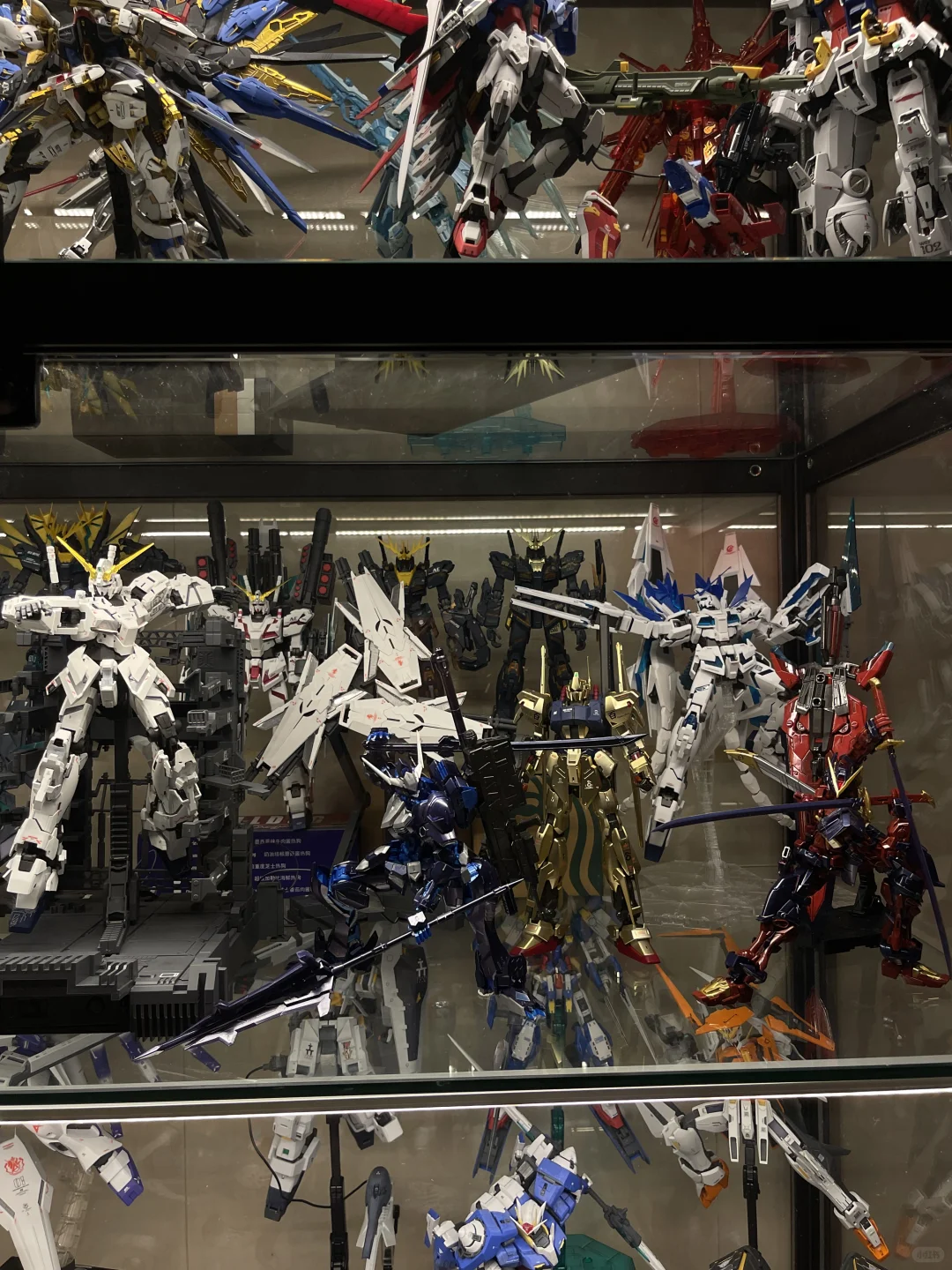 终于完成梦想有一个自己的高达展柜