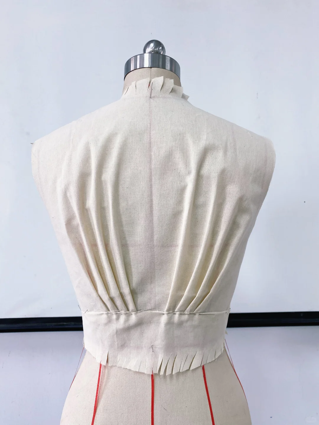 服装立体裁剪·全省转移为褶