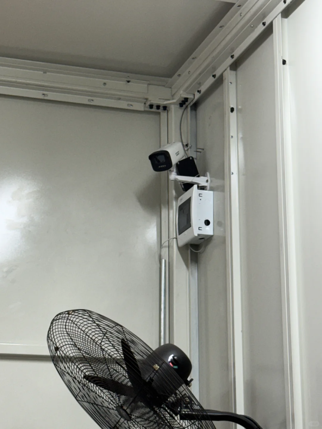 沃尔沃汽车生产线监控安装调试完成