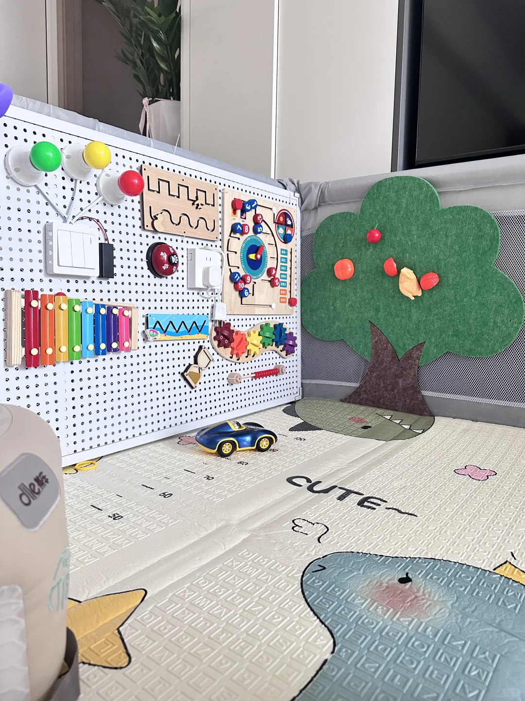 在家婴儿自制忙碌板|一百块搞定早教玩具?!