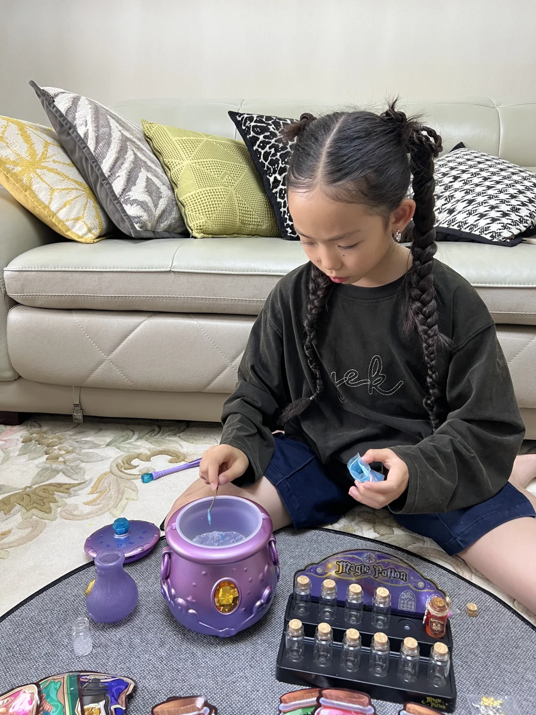 送完这个礼物，就安心送回学校了