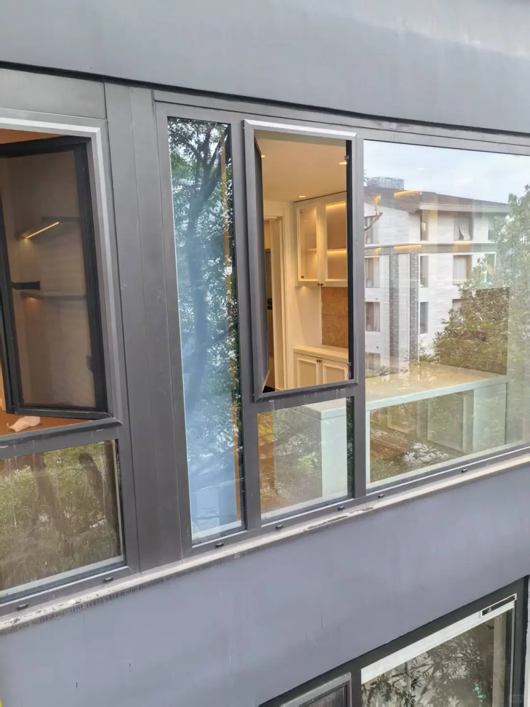 当擦玻璃变成我主要的收入来源